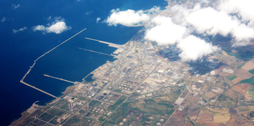 Porto Torres, vista aerea area industriale