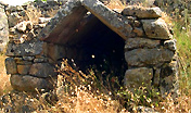 Monte Limbara - ricovero per capretti presso uno stazzo