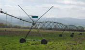Irrigazione acqua campi agricoltura