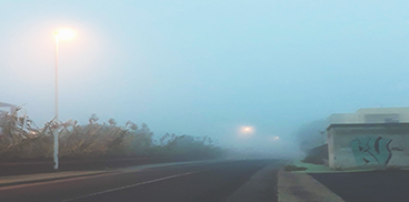 Strada nella nebbia